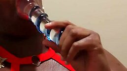 Ebony milf masturbates fiercely with dildo!