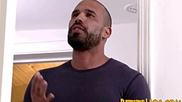 Tiny Amateurs Feel Intense 3Way Pleasure