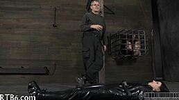 Sexy Whipping For Beauty's Ass! Watch Her Scream In Pain!