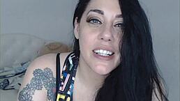 huge boobs blue eyed beauty masturbates on webcam.