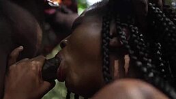 Je Narrive Pas A La Penetrer Avec Ma Grosse Bite Dans Sa Lingerie Et Son Gros Cul.