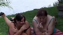 Chubby BBW Spreads Wide for Deep Vagina Play