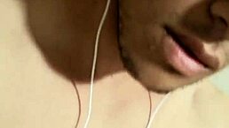 i'm a venezuelan stroking my big cock so good