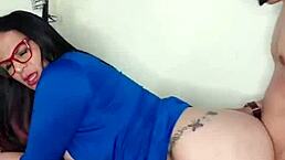 La Potra Aleja Fucks The Delivery Guy With Toys