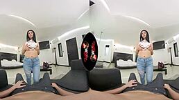 Wow, sexy latina babe's ass in high-def VR!