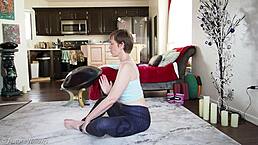 yoga stretches for that big ass wife of your friend 😏