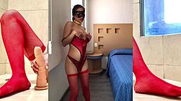 I Am The Rich Bitch Showing My Pussy