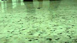 Pega No Banheiro do Shopping com Caras Gays