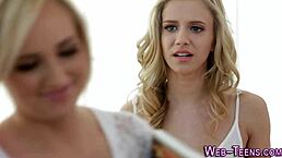 Hot Teen 18+ Licks Pussy