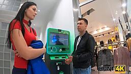 Yo, check this Hunt4k stud selling his gf's twat for cash! 💦