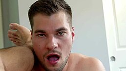 I seduced my stepbrother in the shower with spreading