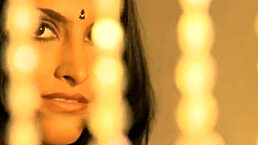 Indian brunette performs seductive bollywood dance with graceful undressing