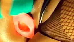 Amaralapomposa with her big juicy ass is a total squirter.