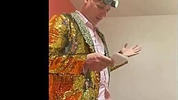 mchenry cruiser gets a blowjob while doing standup comedy