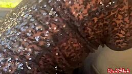 encontrei uma morena tatuada e fizemos um oral sexy?