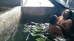 while the neighbor is alone and horny, i arrive to fuck her?