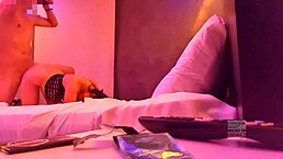 Karlita热妻老公看她吸屌黑内衣骑乘😏