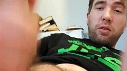 i'm the new jizzman, masturbatin' my penis all wrong