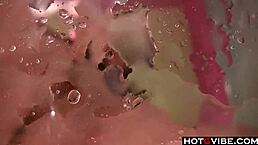 大奶骚妹玩具抠逼狂玩