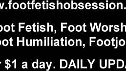 shoot your hot cum between my toes while i suck them 😘