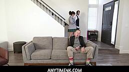 随时4K - 大奶年轻美女克里斯塔尔·蔡斯被男友狠钻