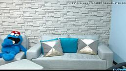 Niley casually shows huge tits on cam