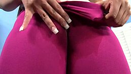 wet pussy teen giving blowjob and getting licked bareback.