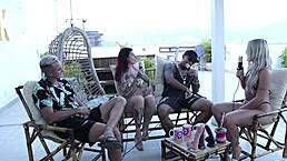 内衣变态要求 害羞老婆肛塞故事 - casal kobra