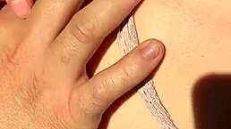 Hey babe, finger and lick my vagina while you work my anus!