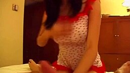 Getting my step sis all horny 😏