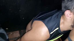 Fodemos o ninja do rabo apertado no box do cinema gay - full red