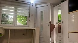 I met the delivery guy fully naked and pulled off a wild prank.