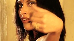 Bollywood beauty strips nude for solo brunette tease. Stunning display!