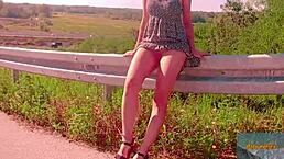 i feel so hot watching mala dvojka play outdoors