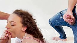 女友伊莎贝拉·德拉首次双插18岁嫩穴