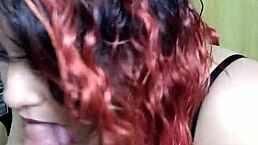 She's sucking and playing with his big dick 😍