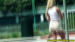 真实搭便车妹在车里帮司机撸管