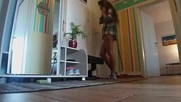 I’m Obsessed with Pranking Delivery Guy Using Butt Plug and No Panties