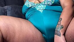 Ebony BBW explores her hairy curves in solo play. A private moment unfolds.