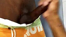 I-I gave a gay amateur blowjob and facial