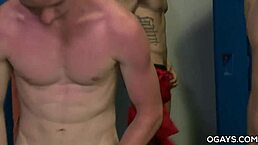 年轻帅哥狂野群交 大鸡巴深喉支配行动