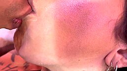 toda tatuada que gostosa meu no pelo sem camisinha com novinho