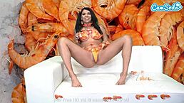 wtf, brunette teen loves shrimp and masturbates on cam.