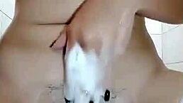 i filmed my girlfriend looking like truong quynh anh bathing and masturbating to squirting.