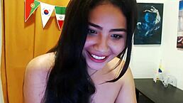 i'm beautiful young girl with big tits and ass masturbating to orgasm on webcam