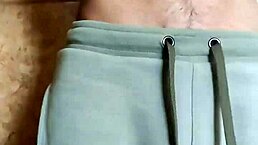 I play with my navel and cum solo