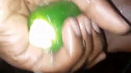 Mature Woman Masturbates Pussy With Plantain And Poivron!