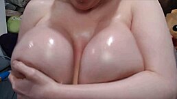 Pinky Powers Bangs Huge Oiled Boobs with Dildo