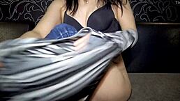 大逼用手掰开超宽，看不够这个独奏POV自慰！😲💦