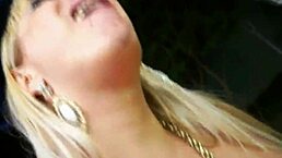 Travesti Walquíria Pounds Blonde Pussy with Big Cock Passion